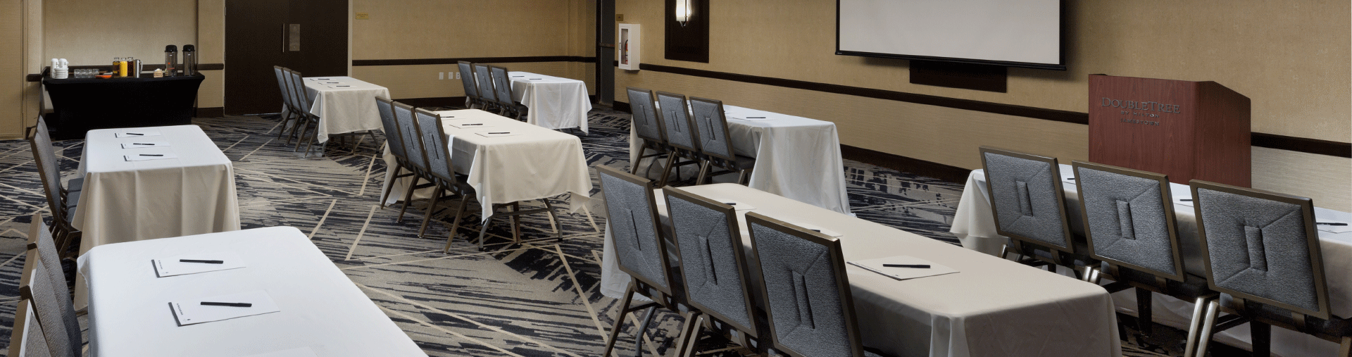 lakewood meeting room at doubletree hotel in jamestown ny